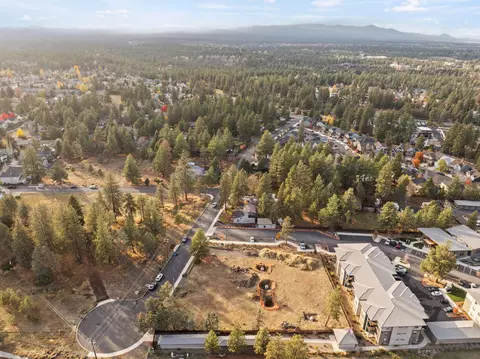20190 Reed Ln, Bend, OR 97702