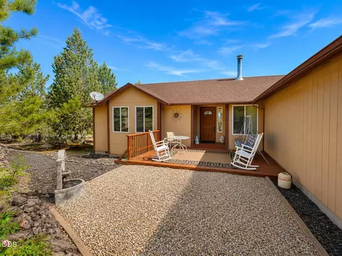 1047 SE Akins Dr, Prineville, OR 97754