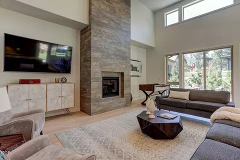 Other - 60457 Kangaroo Loop, Bend, OR 97702 photo 2 of 36