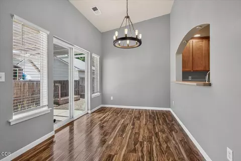 Dining - 308 Live Oak Loop, Central Point, OR 97502 photo 1 of 1