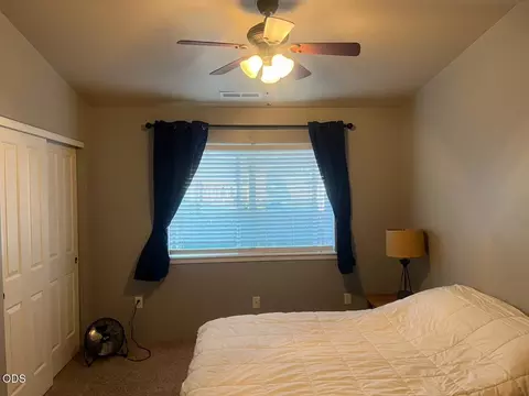 Bedroom - 308 Live Oak Loop, Central Point, OR 97502 photo 1 of 2