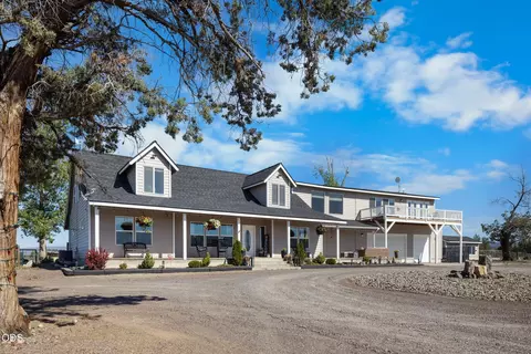 24605 Dodds Rd, Bend, OR 97701