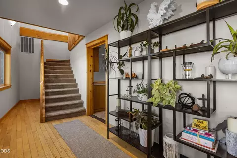 Entry Way - 24605 Dodds Rd, Bend, OR 97701 photo 3 of 3
