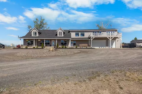 Exterior - 24605 Dodds Rd, Bend, OR 97701 photo 2 of 8