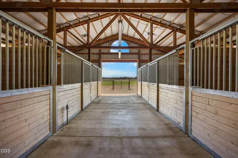 Entry Way - 24605 Dodds Rd, Bend, OR 97701 photo 1 of 3