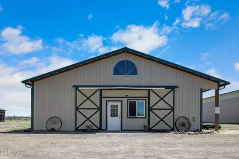 Exterior - 24605 Dodds Rd, Bend, OR 97701 photo 3 of 8
