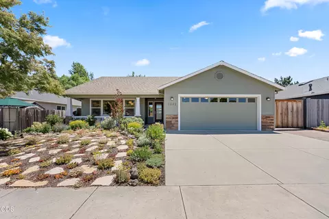 1443 Elaine Way, Medford, OR 97501