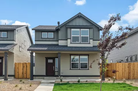 3366 NW 7th St, Redmond, OR 97756