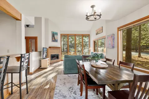 Dining - 17894 Red Cedar Ln, Sunriver, OR 97707 photo 3 of 3