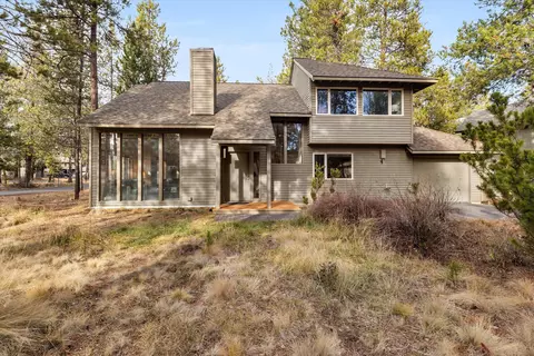 17894 Red Cedar Ln, Sunriver, OR 97707
