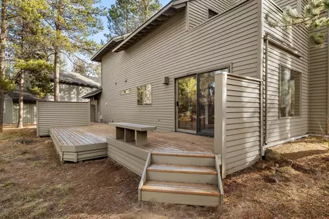 Exterior - 17894 Red Cedar Ln, Sunriver, OR 97707 photo 5 of 12