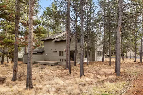 Exterior - 17894 Red Cedar Ln, Sunriver, OR 97707 photo 12 of 12