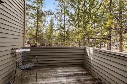 Exterior - 17894 Red Cedar Ln, Sunriver, OR 97707 photo 2 of 12