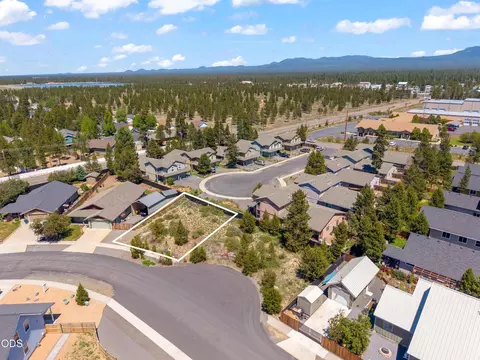 51374 Apache Tears Ct, La Pine, OR 97739 photo 6