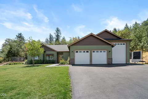 125 Mckenzie Ridge Rd, Grants Pass, OR 97526