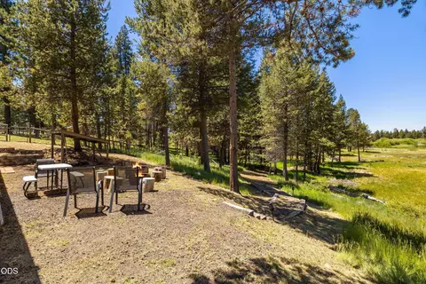 Exterior - 53345 Riverview Dr, La Pine, OR 97739 photo 6 of 14
