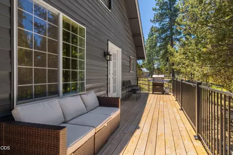 Exterior - 53345 Riverview Dr, La Pine, OR 97739 photo 8 of 14