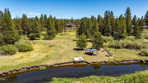 View/Area - 53345 Riverview Dr, La Pine, OR 97739 photo 1 of 8