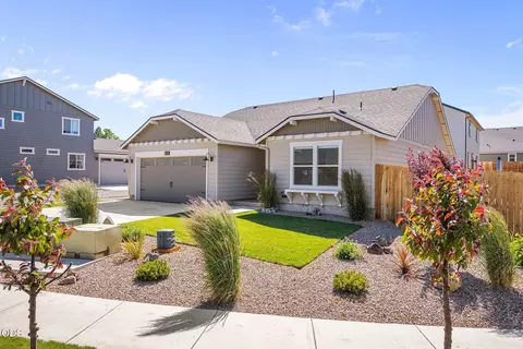 Exterior - 62847 NE Daniel Rd, Bend, OR 97701 photo 1 of 5