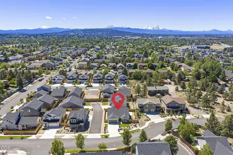 View/Area - 62847 NE Daniel Rd, Bend, OR 97701 photo 6 of 9