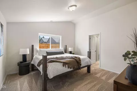 Bedroom - 62847 NE Daniel Rd, Bend, OR 97701 photo 1 of 3