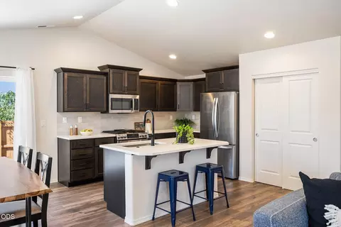 Kitchen - 62847 NE Daniel Rd, Bend, OR 97701 photo 1 of 3