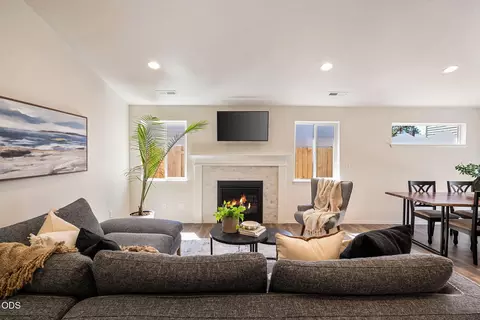 Living - 62847 NE Daniel Rd, Bend, OR 97701 photo 1 of 3
