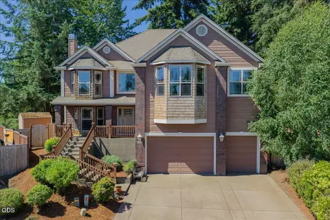 2448 NW Violet Ave, Albany, OR 97321