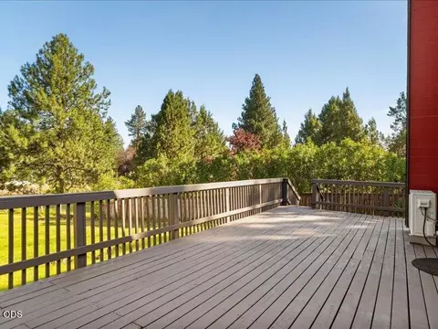 Exterior - 61170 Ferguson Rd, Bend, OR 97702 photo 4 of 12