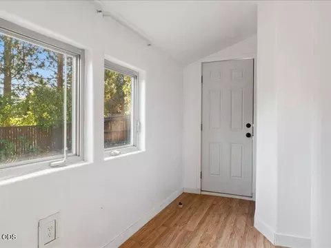 Entry Way - 61170 Ferguson Rd, Bend, OR 97702 photo 4 of 7
