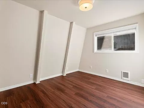 Bedroom - 61170 Ferguson Rd, Bend, OR 97702 photo 1 of 8