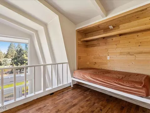 Bedroom - 61170 Ferguson Rd, Bend, OR 97702 photo 5 of 8