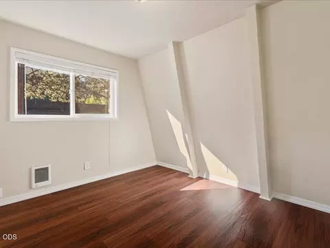Bedroom - 61170 Ferguson Rd, Bend, OR 97702 photo 3 of 8