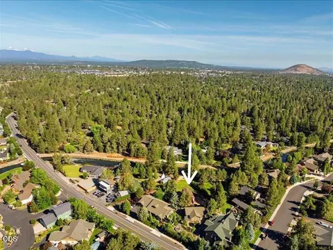 View/Area - 61170 Ferguson Rd, Bend, OR 97702 photo 3 of 4