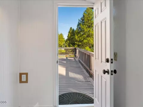 Entry Way - 61170 Ferguson Rd, Bend, OR 97702 photo 6 of 7