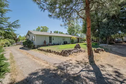 450 Grand Ave, Central Point, OR 97502