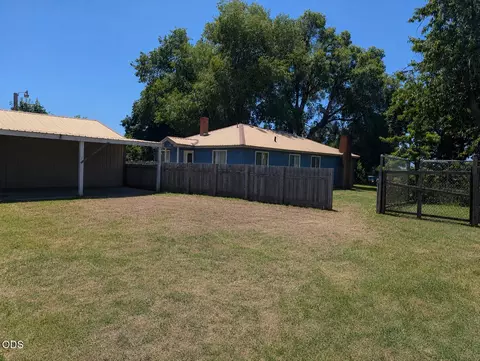 Exterior - 37419 Modoc Point Rd, Chiloquin, OR 97624 photo 1 of 8