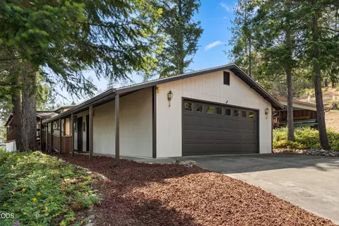 5648 Foothill Blvd #SPC 3, Grants Pass, OR 97526