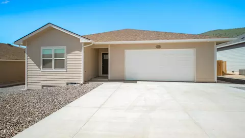 5499 Shalynn Dr, Klamath Falls, OR 97603
