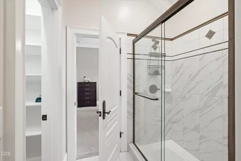 Bath - 15202 Richards Way, Eagle Point, OR 97524 photo 13 of 15