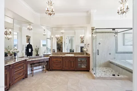 Bath - 15202 Richards Way, Eagle Point, OR 97524 photo 1 of 15