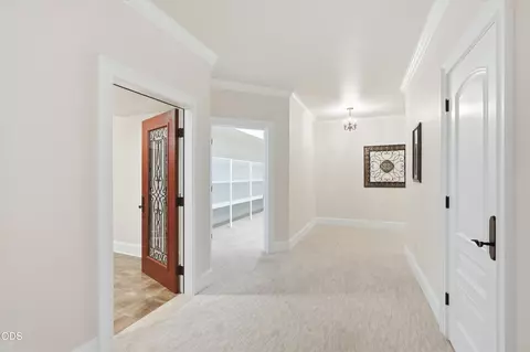 Entry Way - 15202 Richards Way, Eagle Point, OR 97524 photo 10 of 13