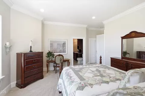 Bedroom - 15202 Richards Way, Eagle Point, OR 97524 photo 10 of 18