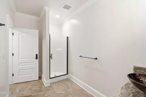 Bath - 15202 Richards Way, Eagle Point, OR 97524 photo 15 of 15