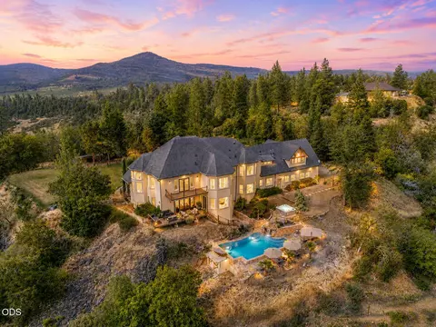 Other - 15202 Richards Way, Eagle Point, OR 97524 photo 1 of 35