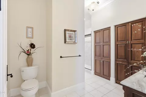 Bath - 15202 Richards Way, Eagle Point, OR 97524 photo 10 of 15