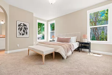 Bedroom - 61421 Davis Lake Loop, Bend, OR 97702 photo 1 of 4