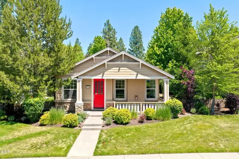 61421 Davis Lake Loop, Bend, OR 97702