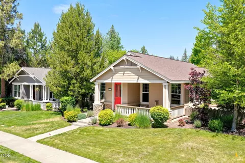 Exterior - 61421 Davis Lake Loop, Bend, OR 97702 photo 10 of 11