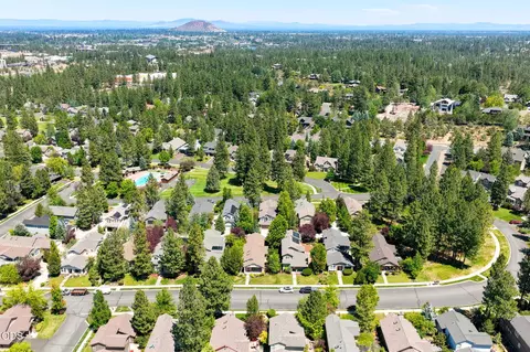 View/Area - 61421 Davis Lake Loop, Bend, OR 97702 photo 3 of 5